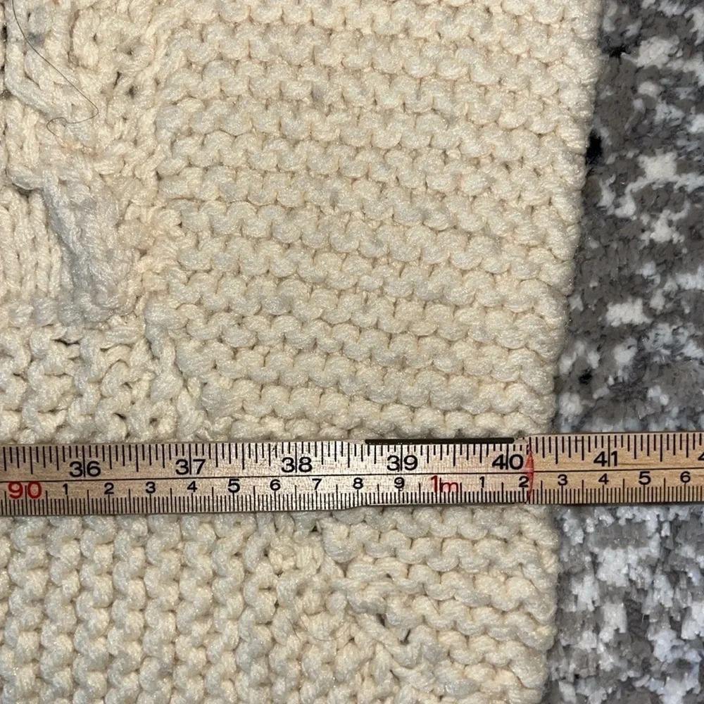 Chunky Cable Knit Reversible Throw Blanket Cream  Excellent Condition Wool Blend